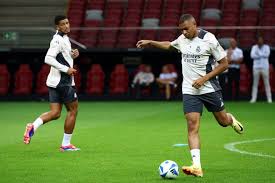 无论是对 无论是对